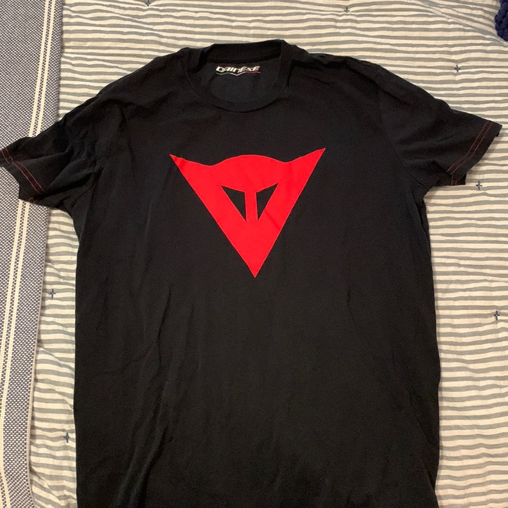 Dainese Tshirt Black 100% Cotton Size Medium (fits slim/small)